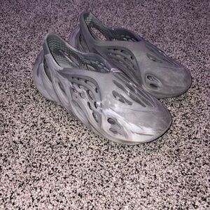 Adidas Yeezy Foam runner MX Granite